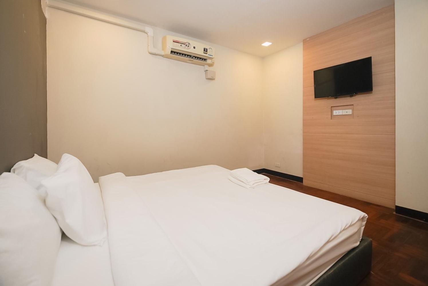 Z โกอินน์ สีลม - สถานีรถไฟฟ้าเซนต์หลุยส์ Go Inn Silom Bangkok Exterior foto